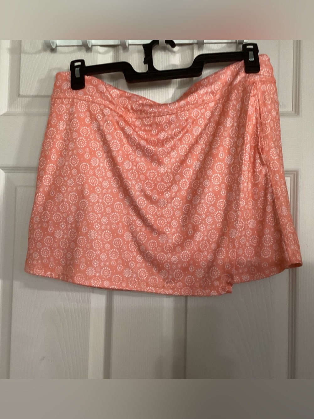 PGA Tour Coral Mini Skort withWhite Floral Print